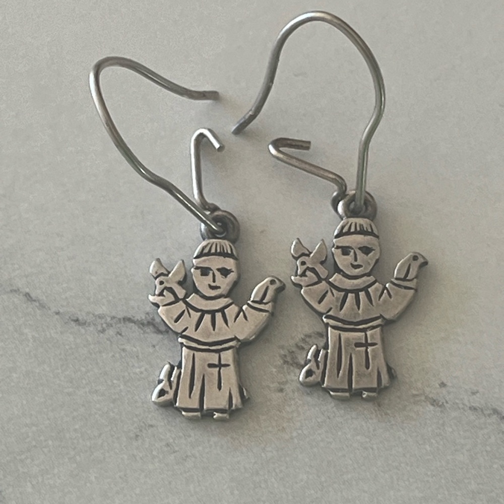 Really Amazing Find!! Rare James Avery St Francis Leverback Earrings